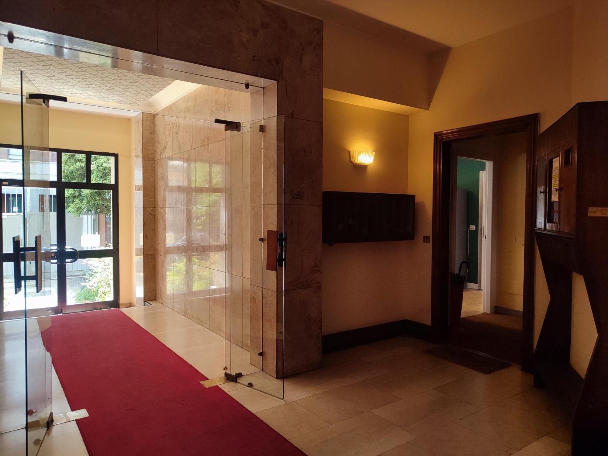Giusti Flat - Next To Cimitero Monumentale Castello Sforzesco Apartment Milan Bagian luar foto